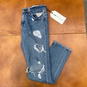 NWT Rag & Bone Distressed Boyfriend Jeans Sz:24
